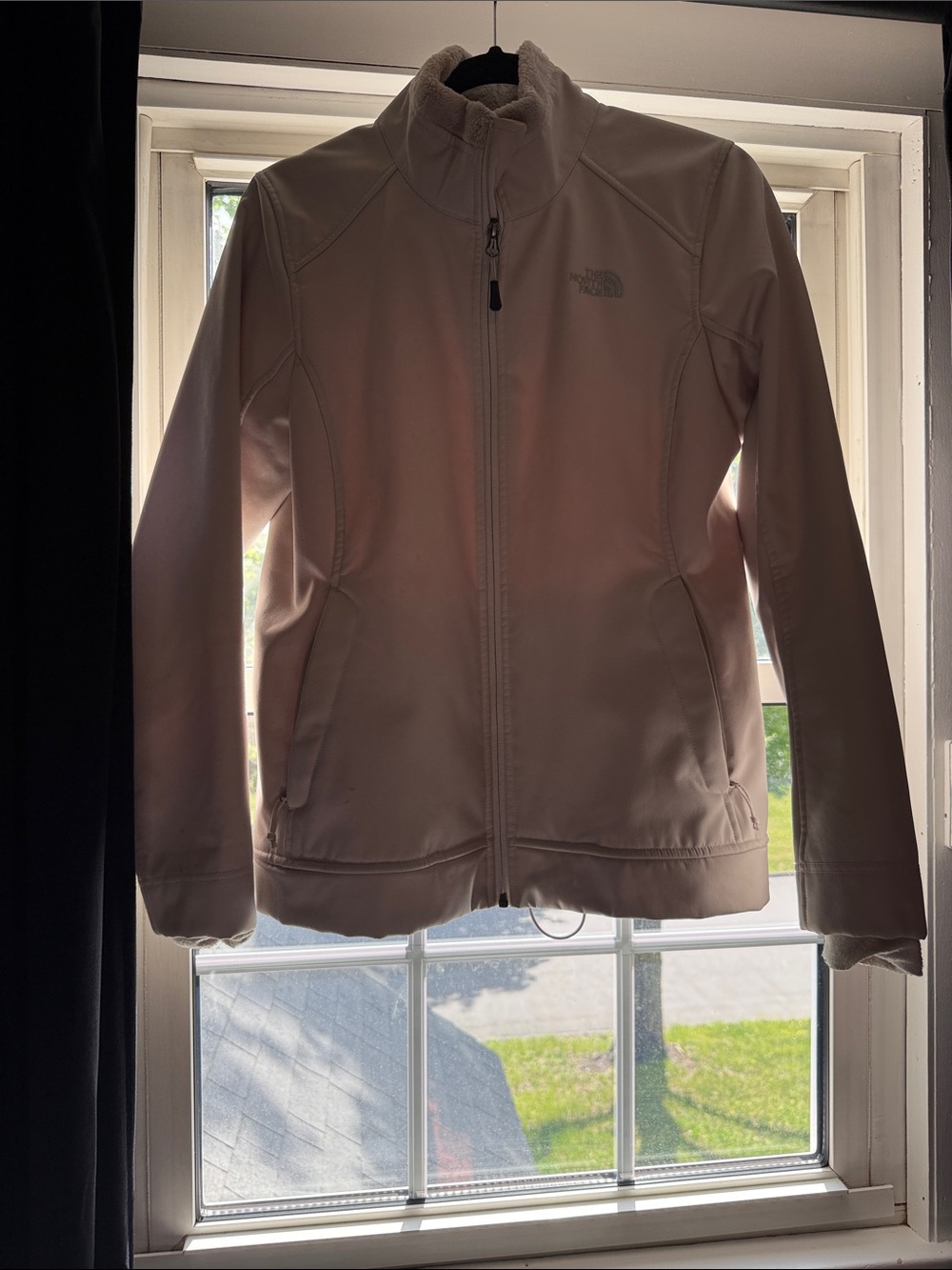 The North Face Women's Light Cream Softshell Jacket